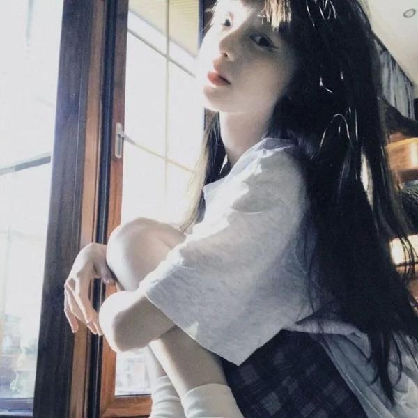 龙纹身的女鬼入镜